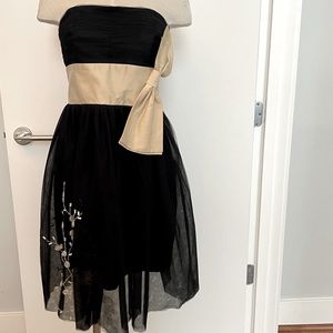 Gorgeous Black tulle strapless cocktail dress
